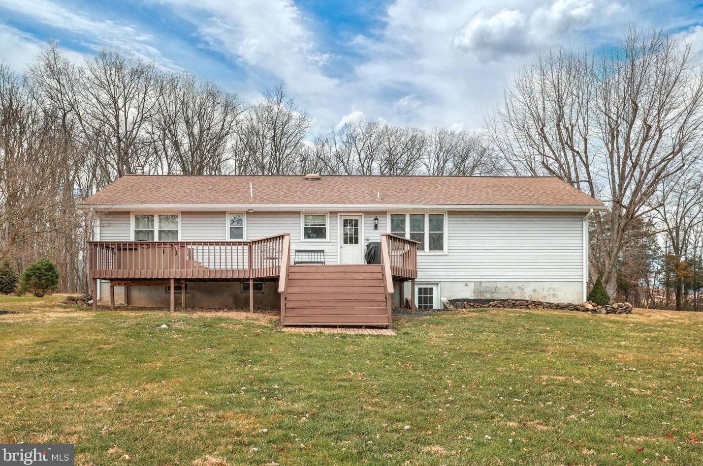 815 Belmont Rd, Gettysburg, PA 17325-7484