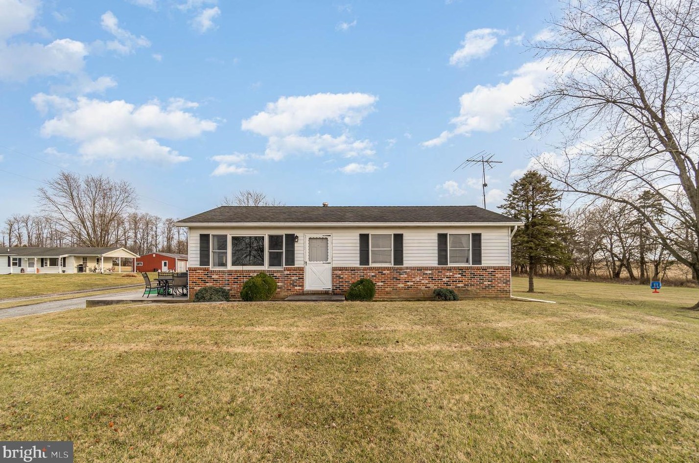 80 Miller Rd, New Oxford, PA 17350-9635