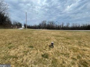 165 Red Hill Rd, New Oxford, PA 17350-8477