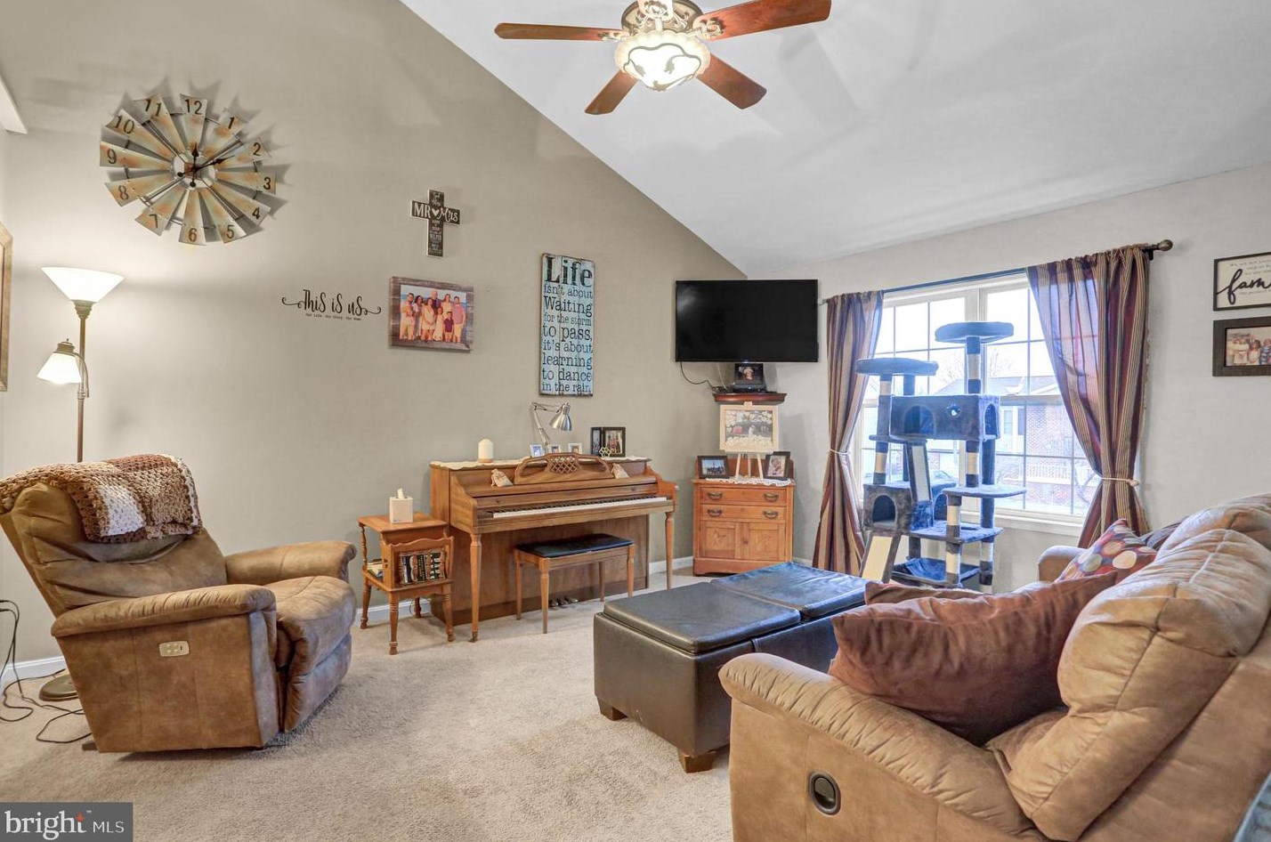 21 Westview Dr, Mcsherrystown, PA 17344-1322