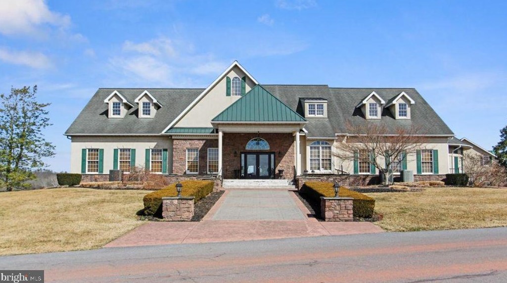 71 Garrison Falls Dr, Gettysburg PA  17325-2014 exterior