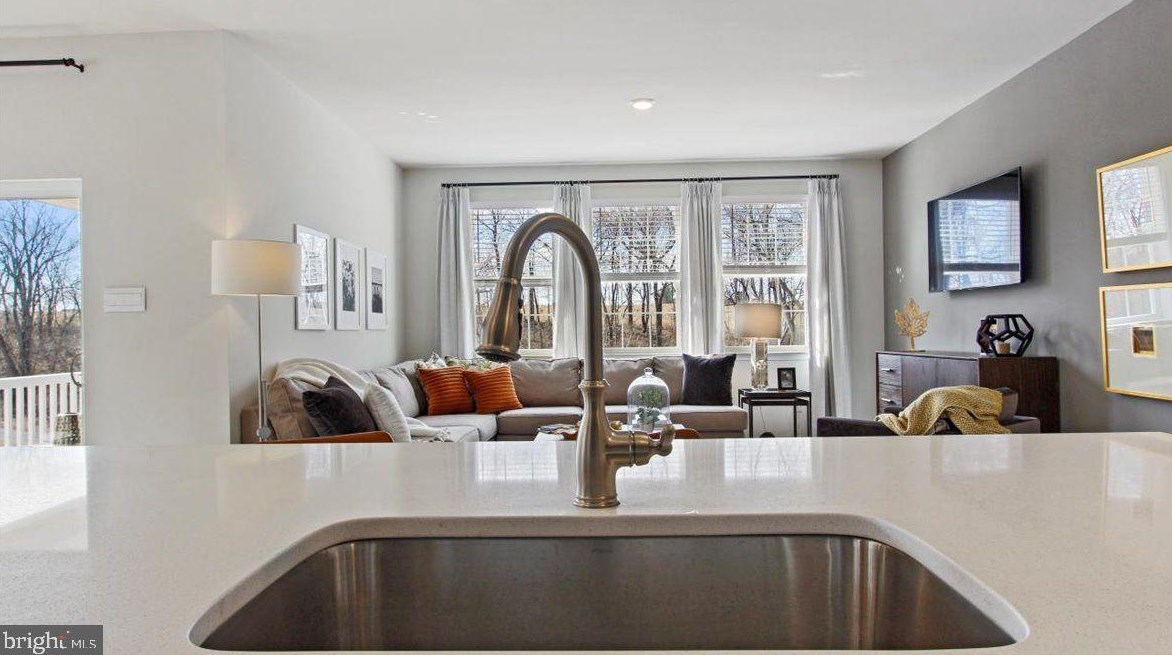 71 Garrison Falls Dr, Gettysburg PA  17325-2014 exterior