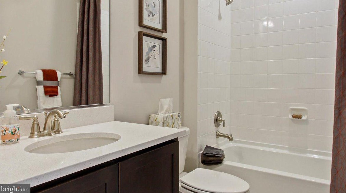 71 Garrison Falls Dr, Gettysburg PA  17325-2014 exterior