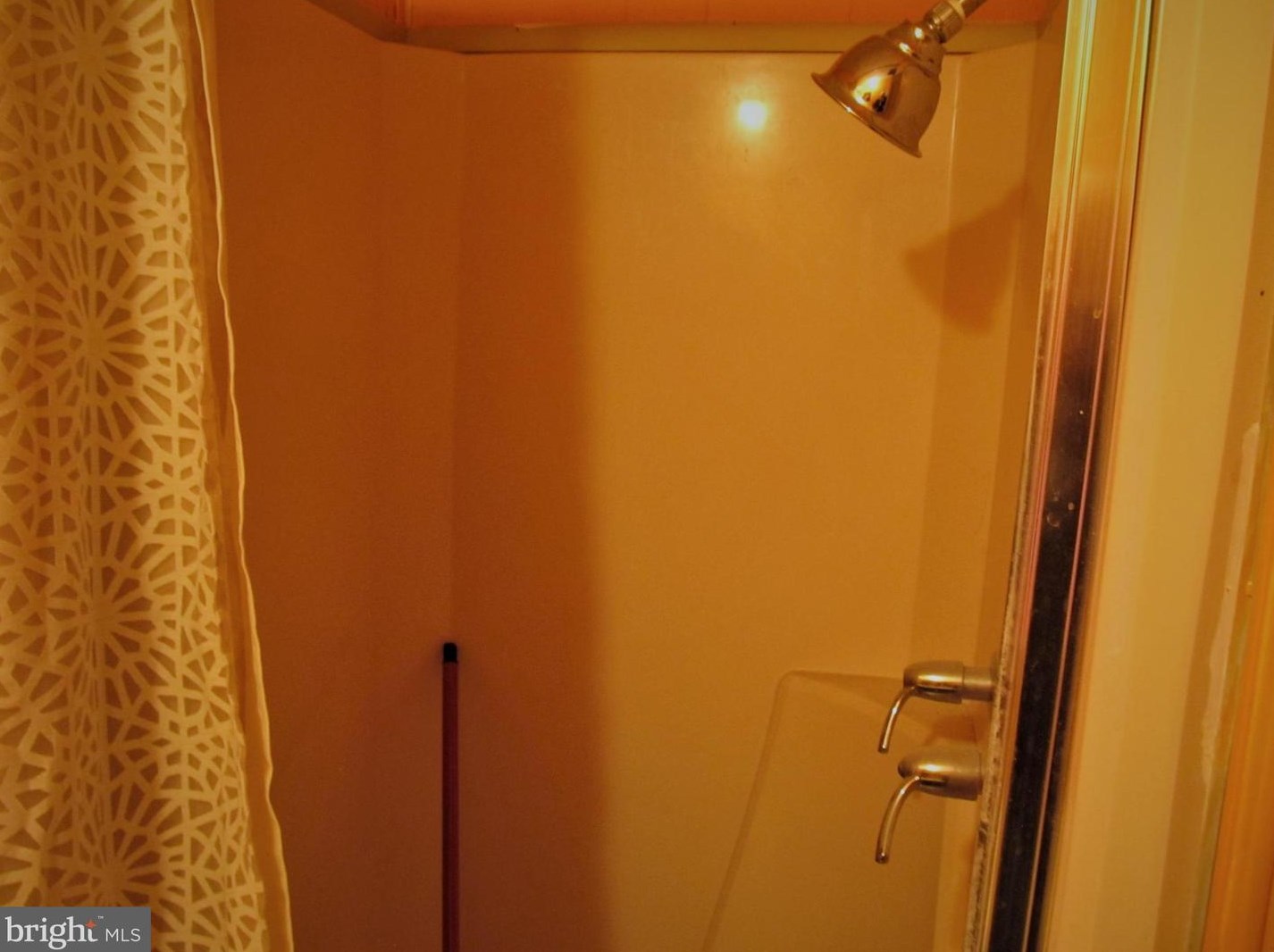 66 Perrin Ave, Gettysburg PA  17325-3226 exterior