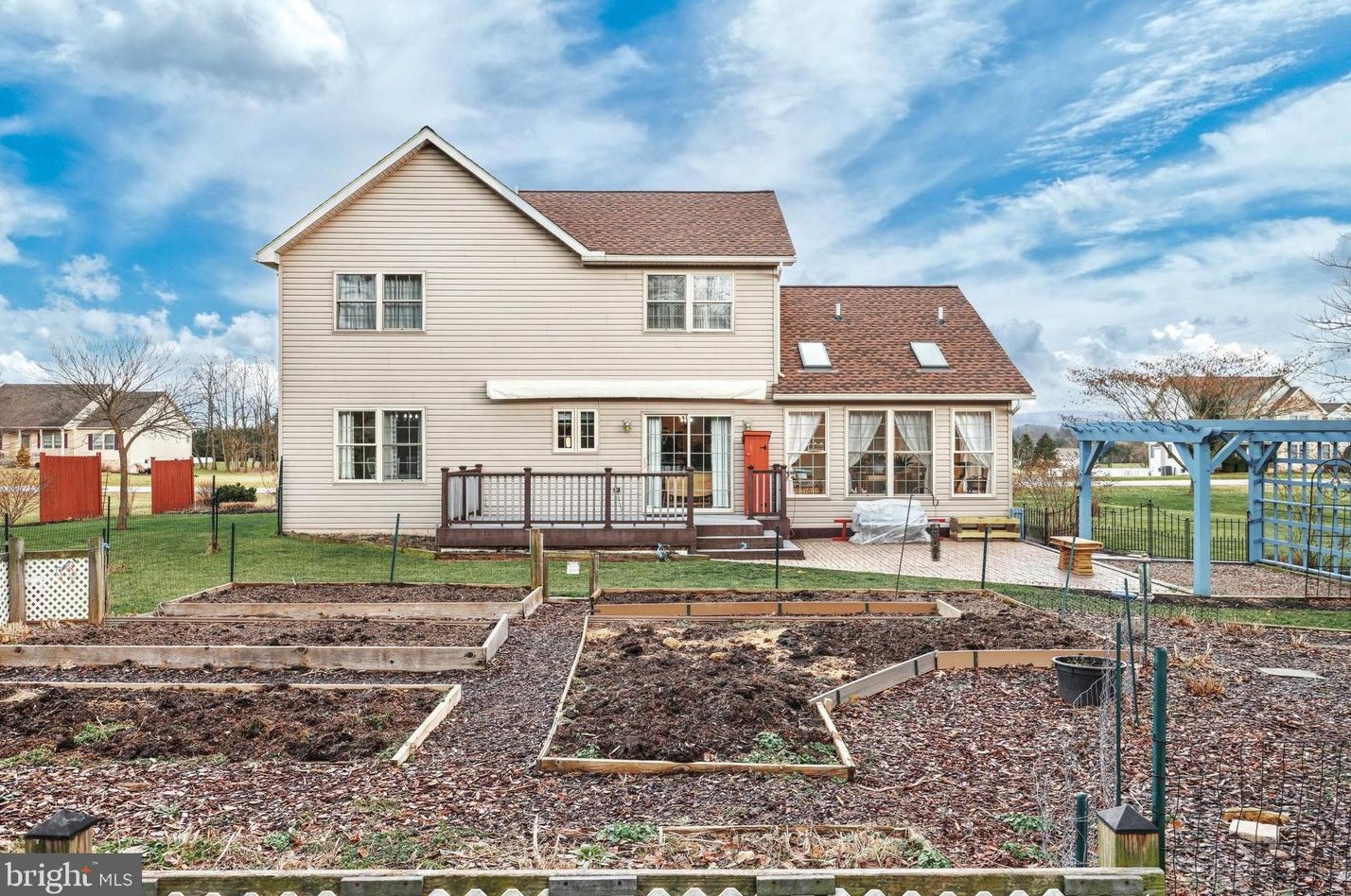 90 Highland Ave, Abbottstown PA  17301-9572 exterior