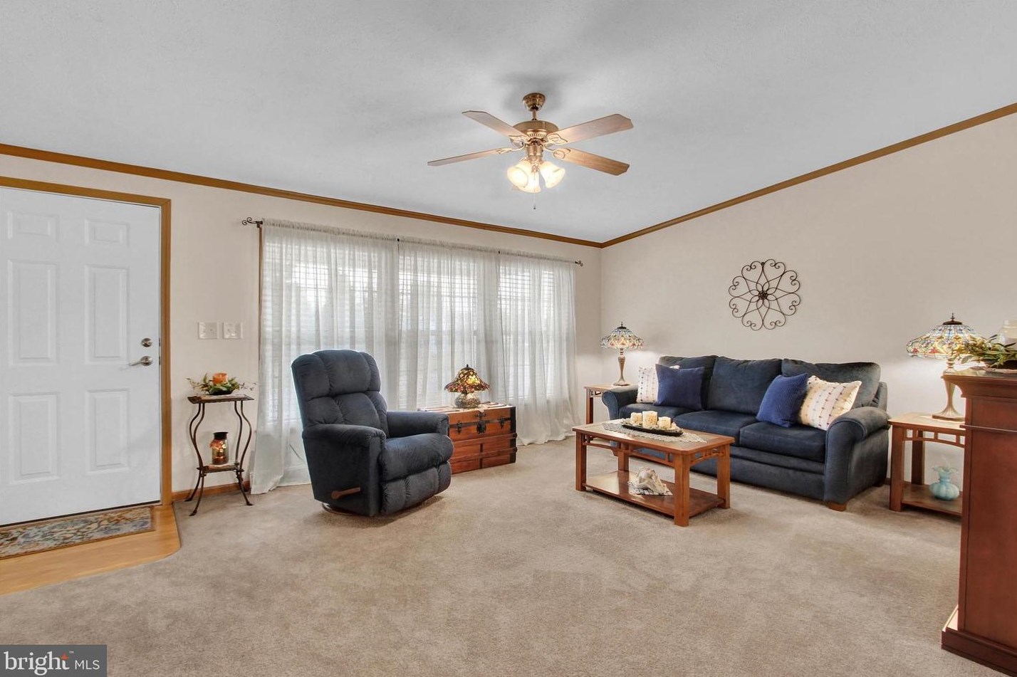 352 Crystal Creek Xing, Abbottstown, PA 17301-9079