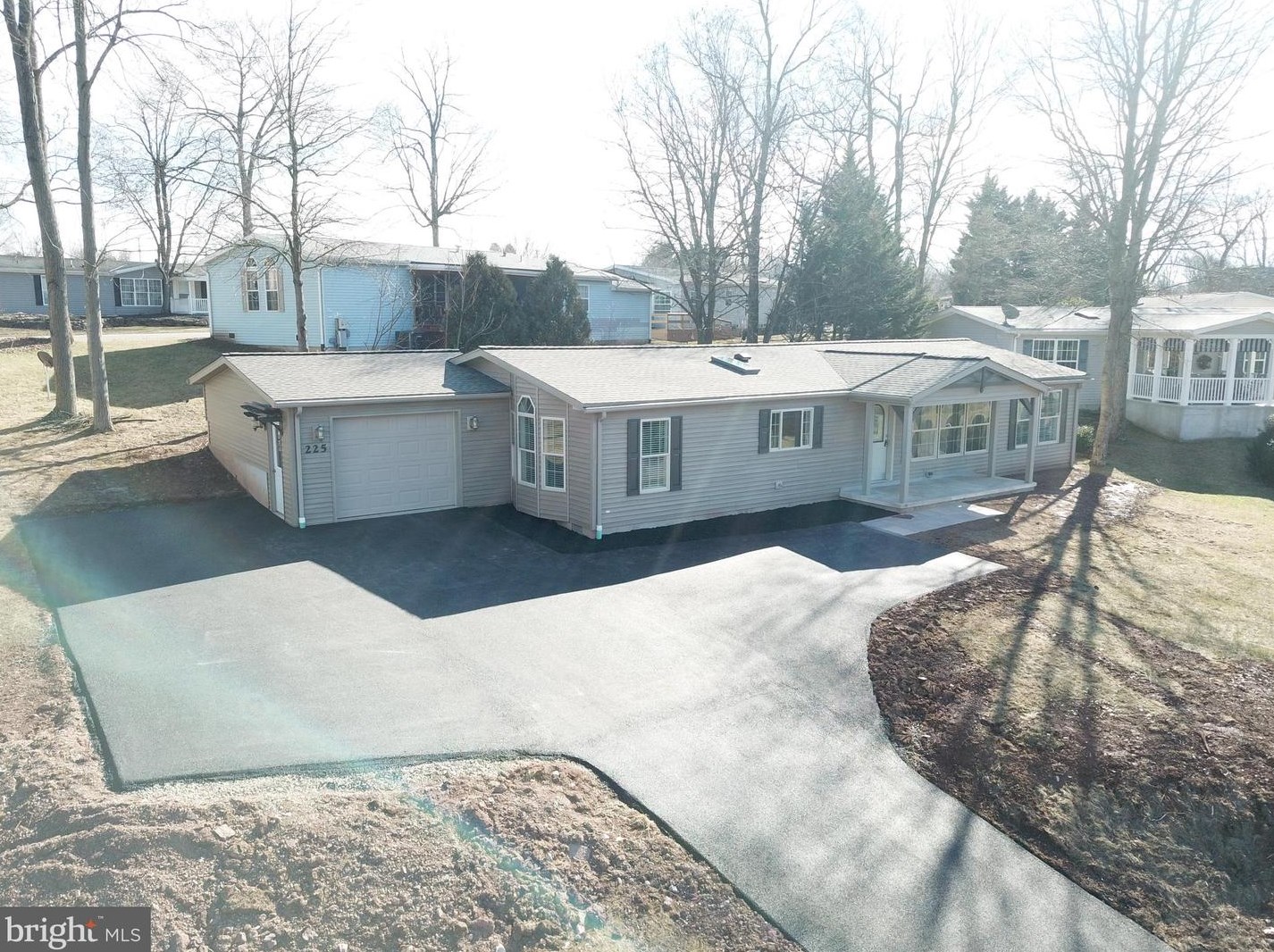 225 Runaway Rd, Abbottstown, PA 17301