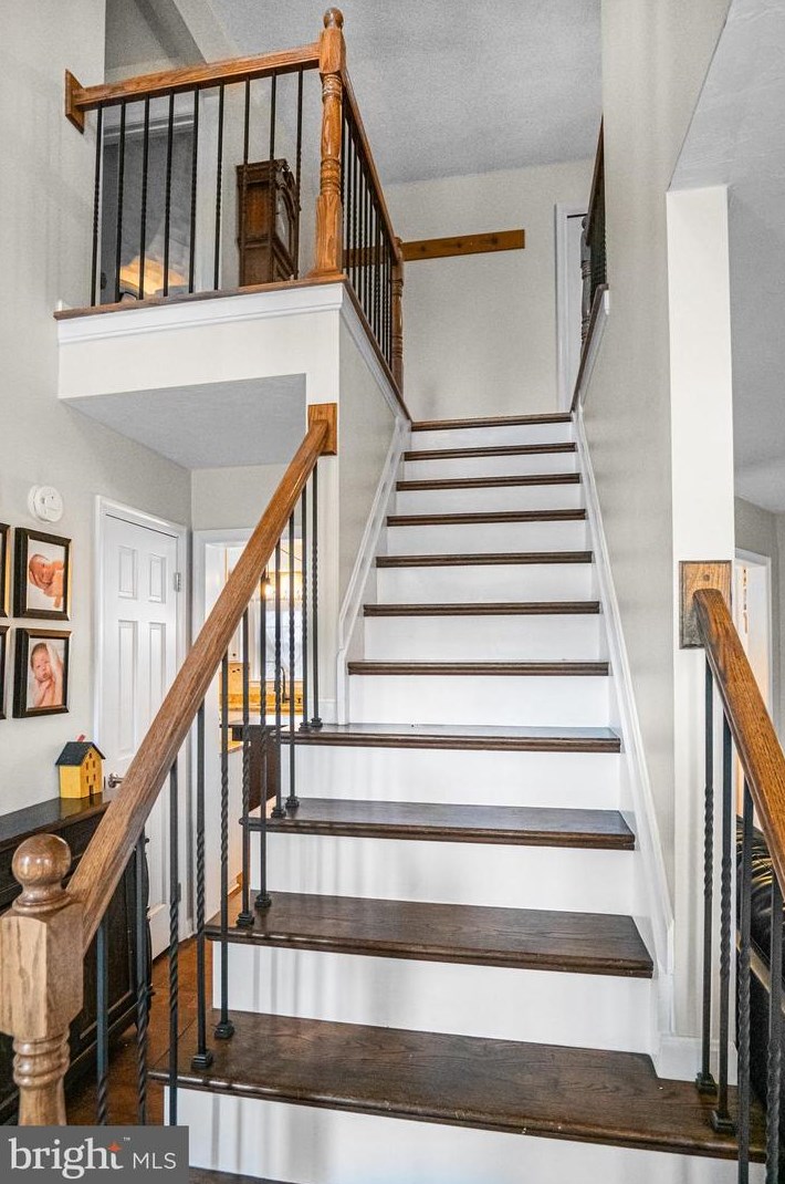 716 Parkway Dr, Littlestown, PA 17340