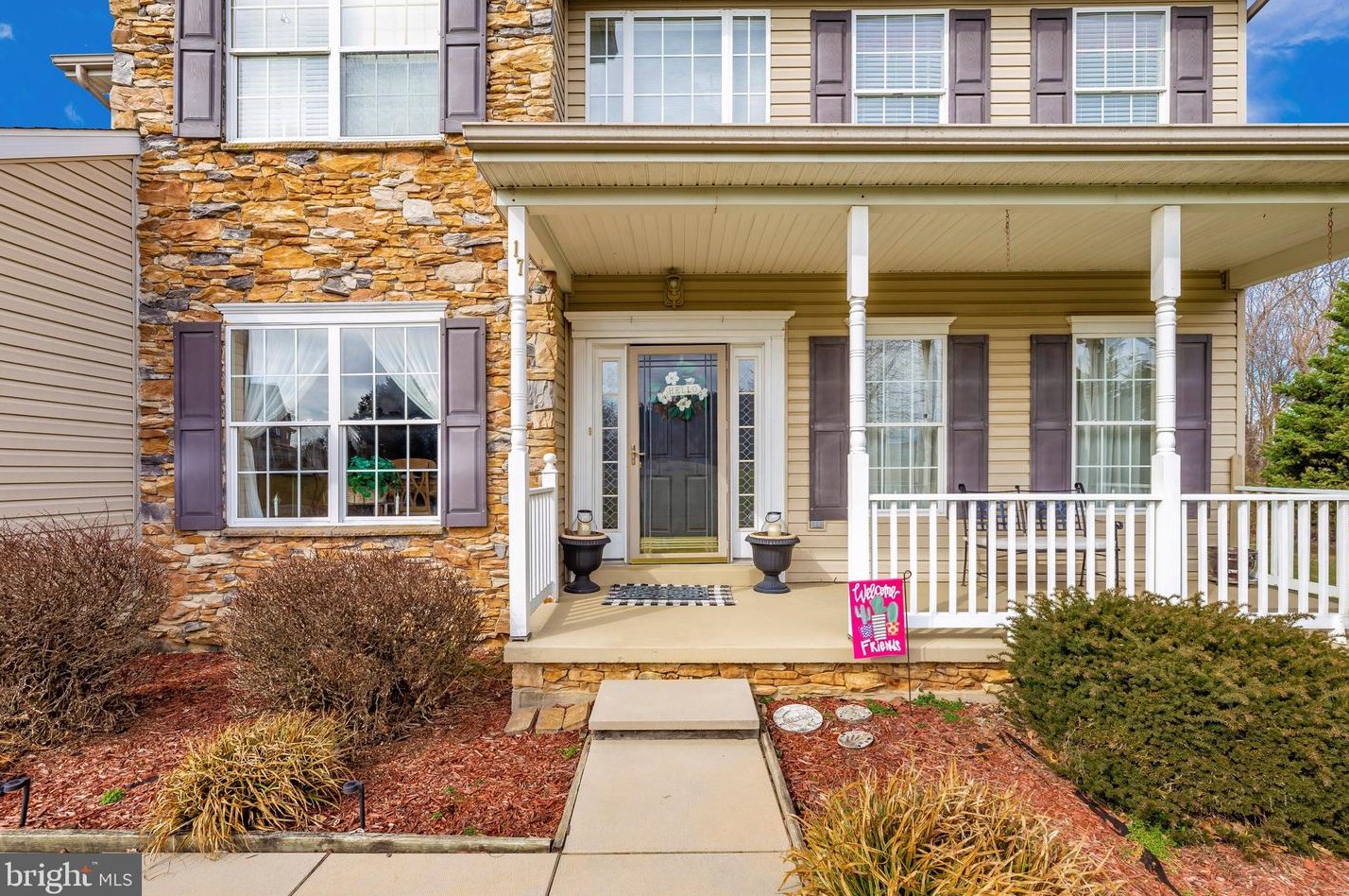 17 Brentwood Ct, Littlestown, PA 17340