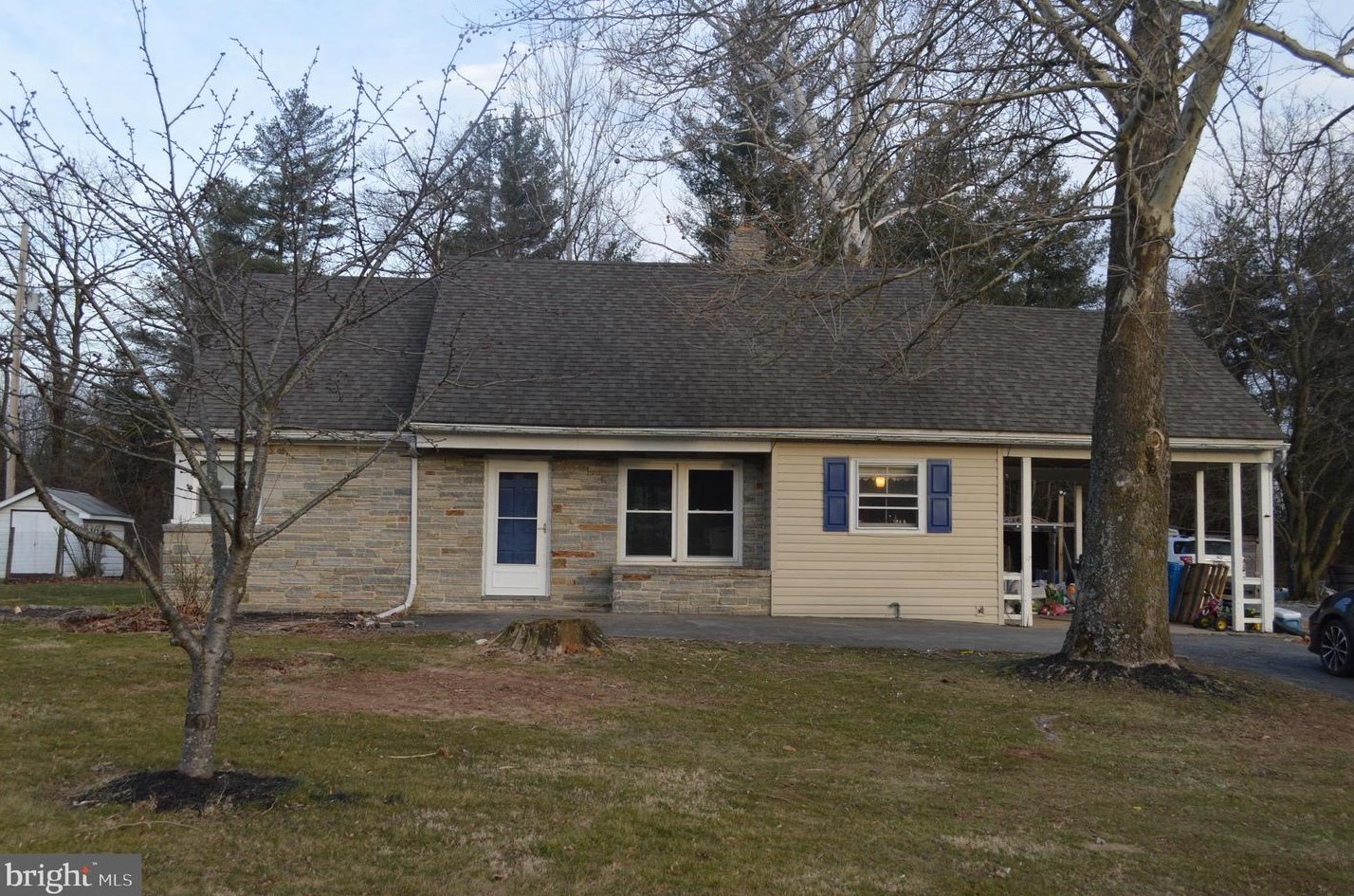1355 Carlisle Rd, Center Mills, PA 17304-9665