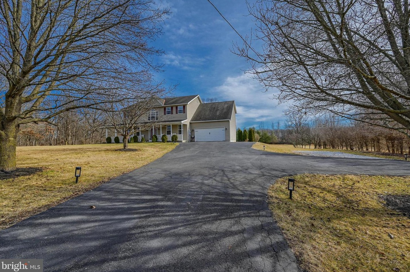 505 Glenwood Dr, Gettysburg, PA 17325