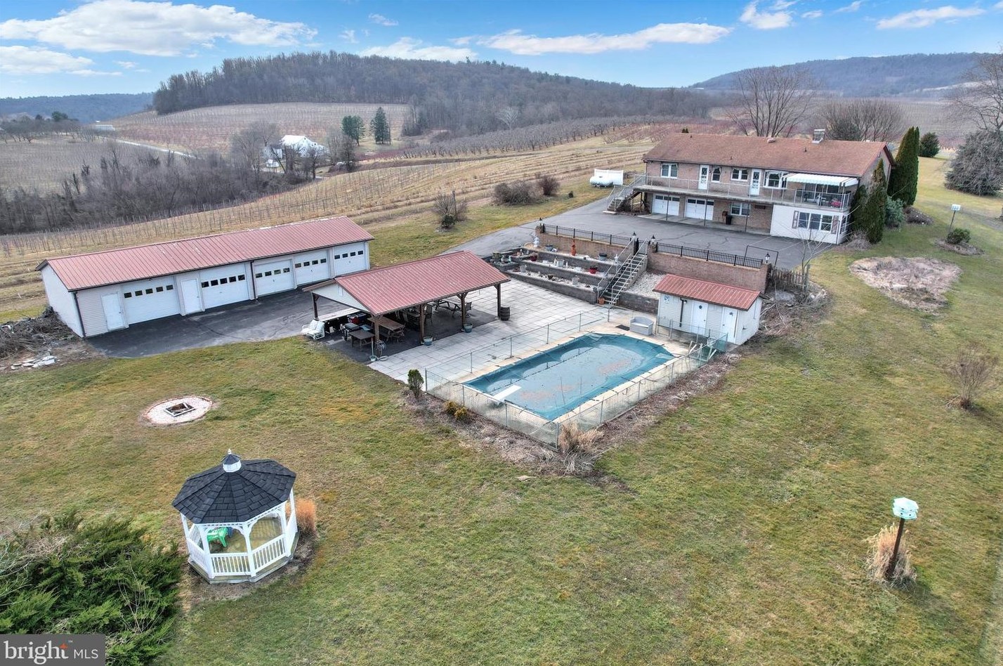 515 Fairmount Rd, Center Mills, PA 17304-9456