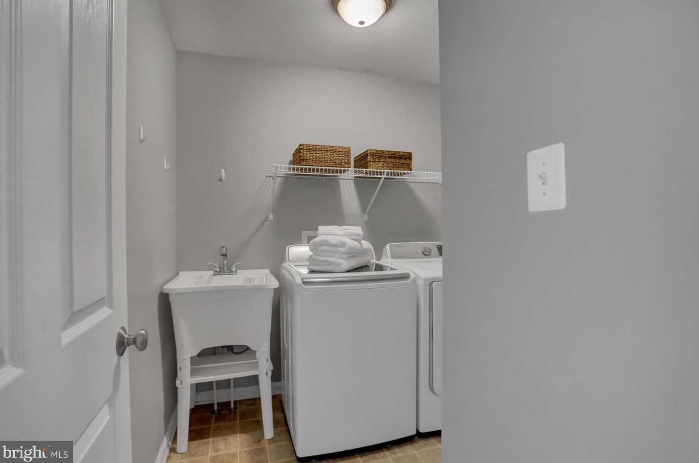 993 Heritage Dr, Gettysburg PA  17325-8973 exterior