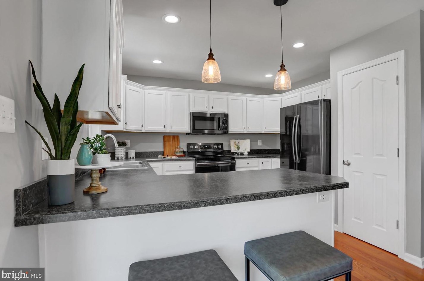 993 Heritage Dr, Gettysburg PA  17325-8973 exterior