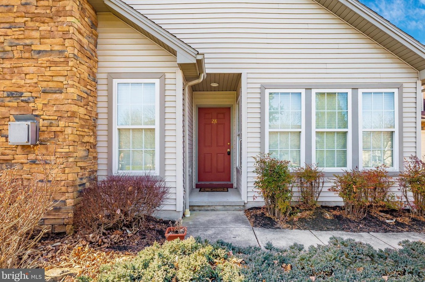 28 Hillview Ct, Charnita, PA 17320