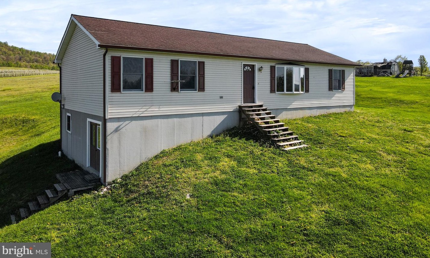 76 Opossum Hill Rd, Center Mills, PA 17304-9505