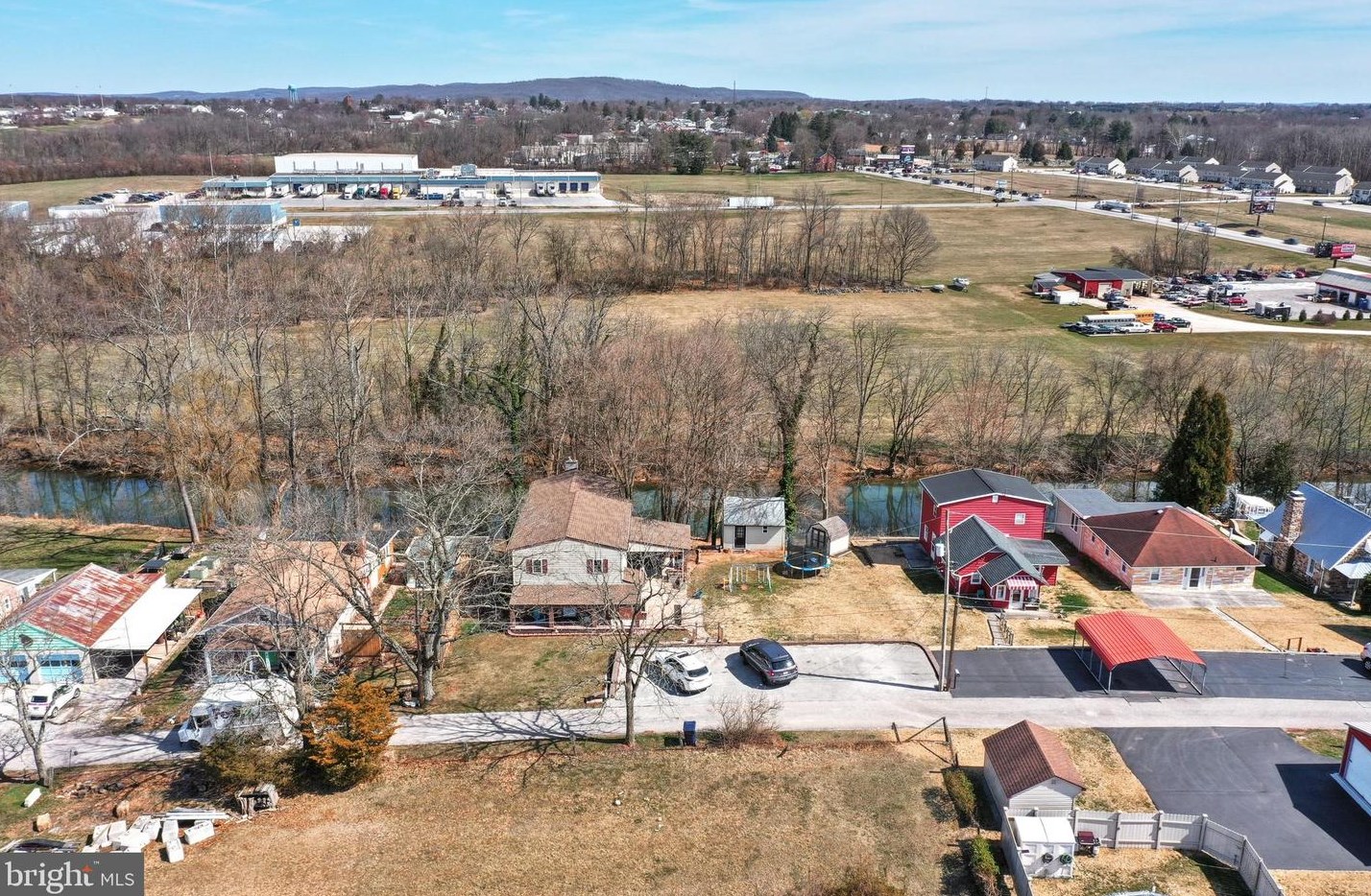 107 Cottage Ln, New Oxford, PA 17350