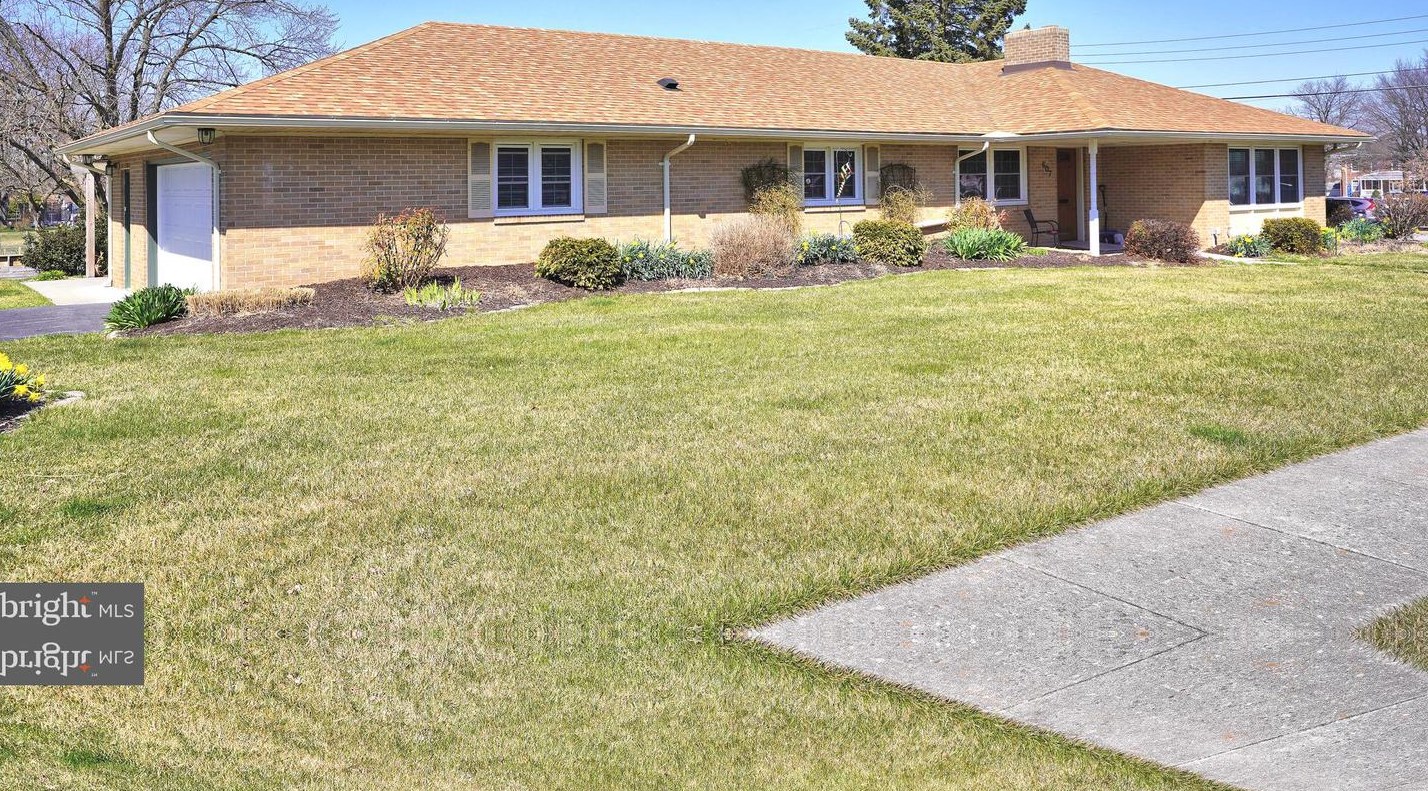 607 Fairview Ave, Gettysburg, PA 17325
