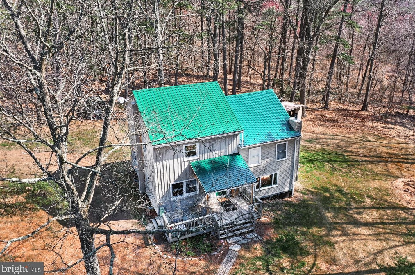 1657 Buchanan Valley Rd, Orrtanna, PA 17353