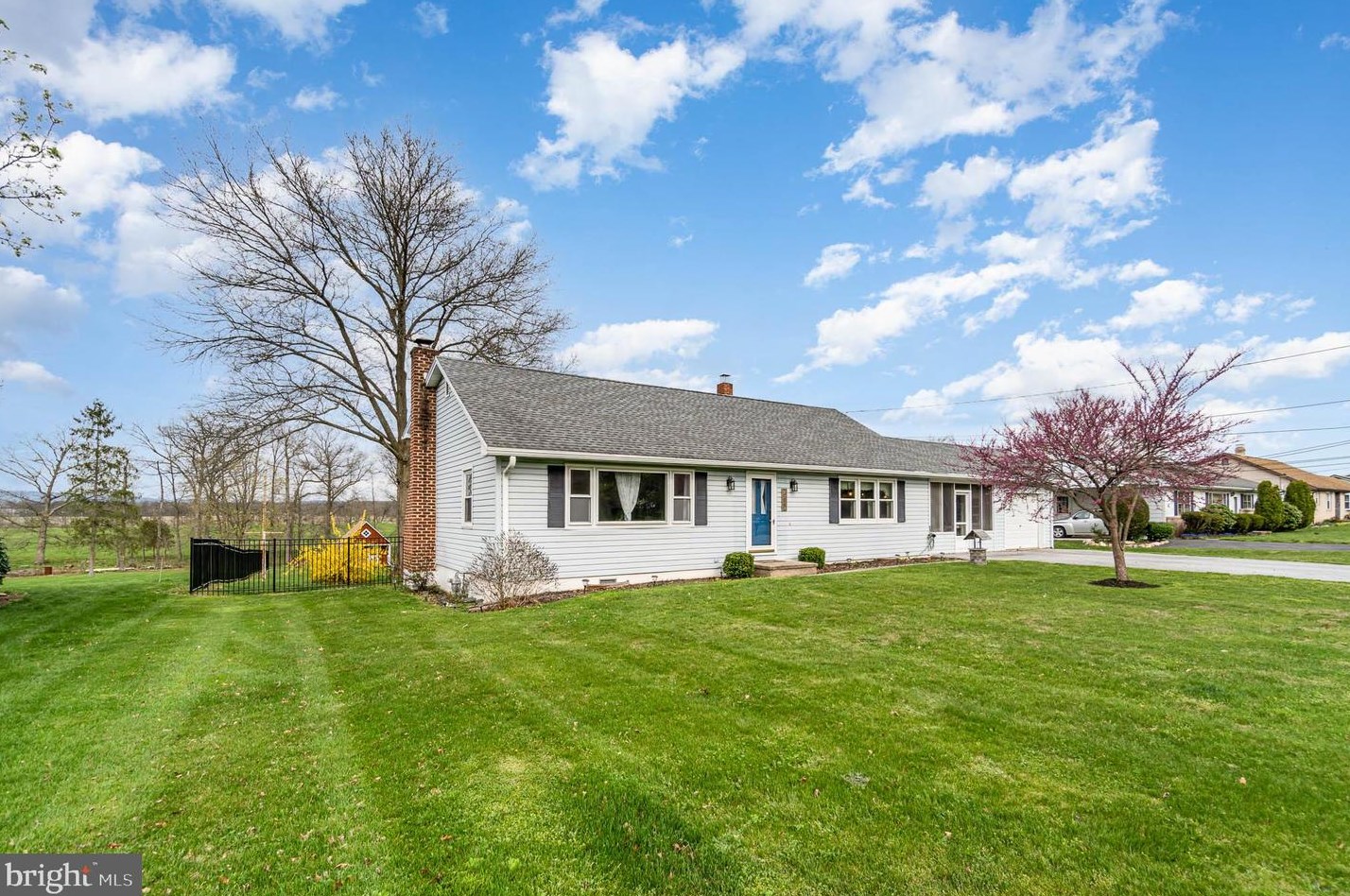 615 Herrs Ridge Rd, Gettysburg, PA 17325