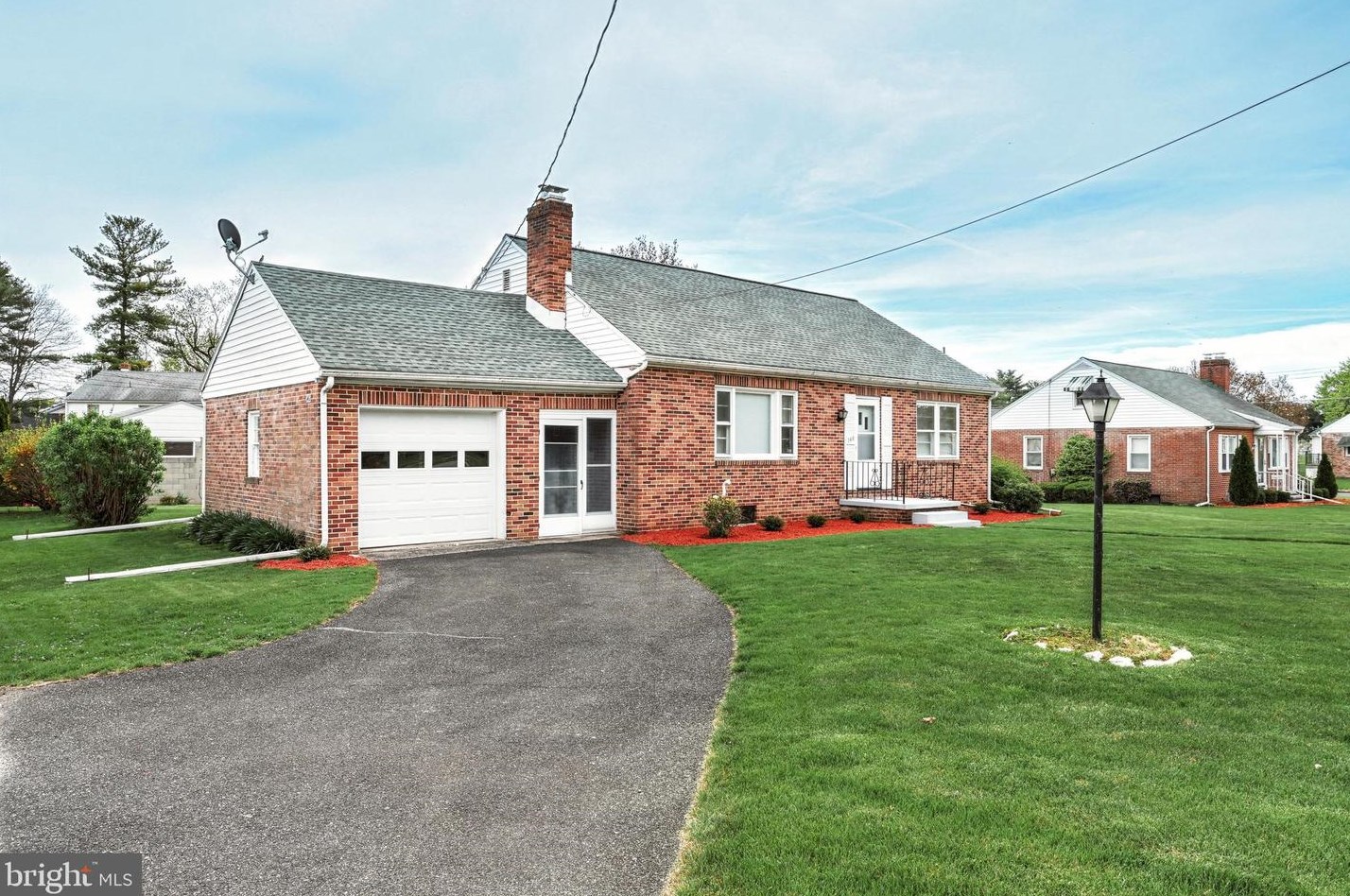 140 Howard Ave, Gettysburg, PA 17325-1711