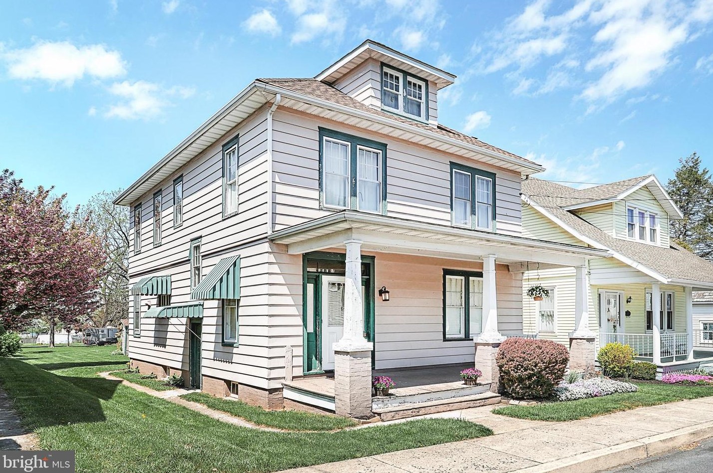 25 W Myrtle St, Littlestown, PA 17340