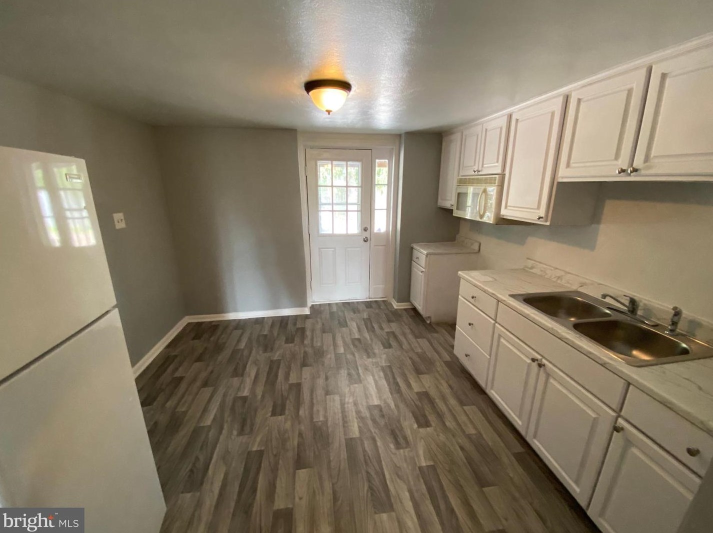 1099 Irishtown Rd #c, New Oxford, PA 17350