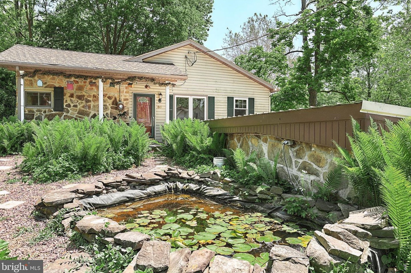 85 Conewago Park Dr, East Berlin, PA 17316-7819