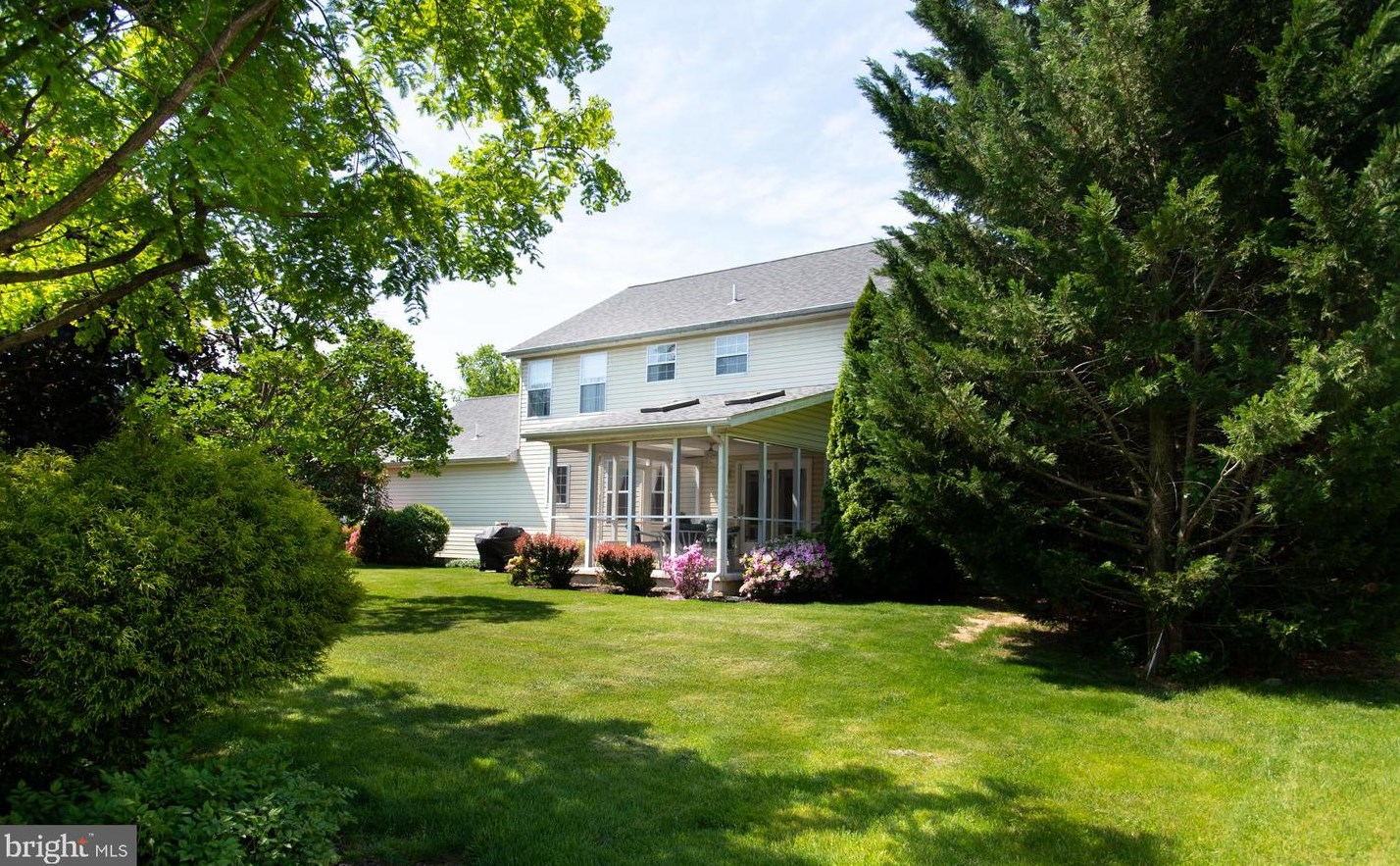 15 Saratoga Ct, Hanover, PA 17331