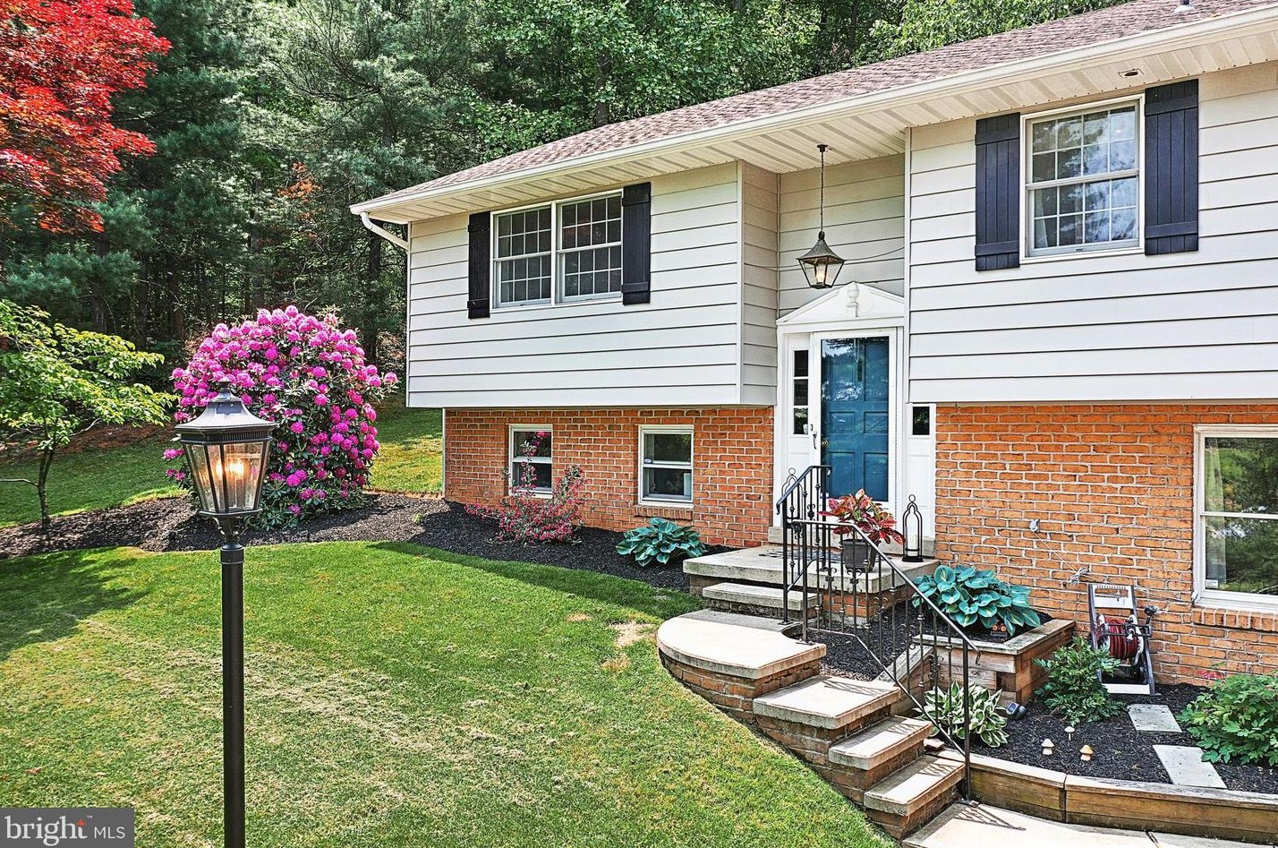 451 Racetrack Rd, Abbottstown, PA 17301