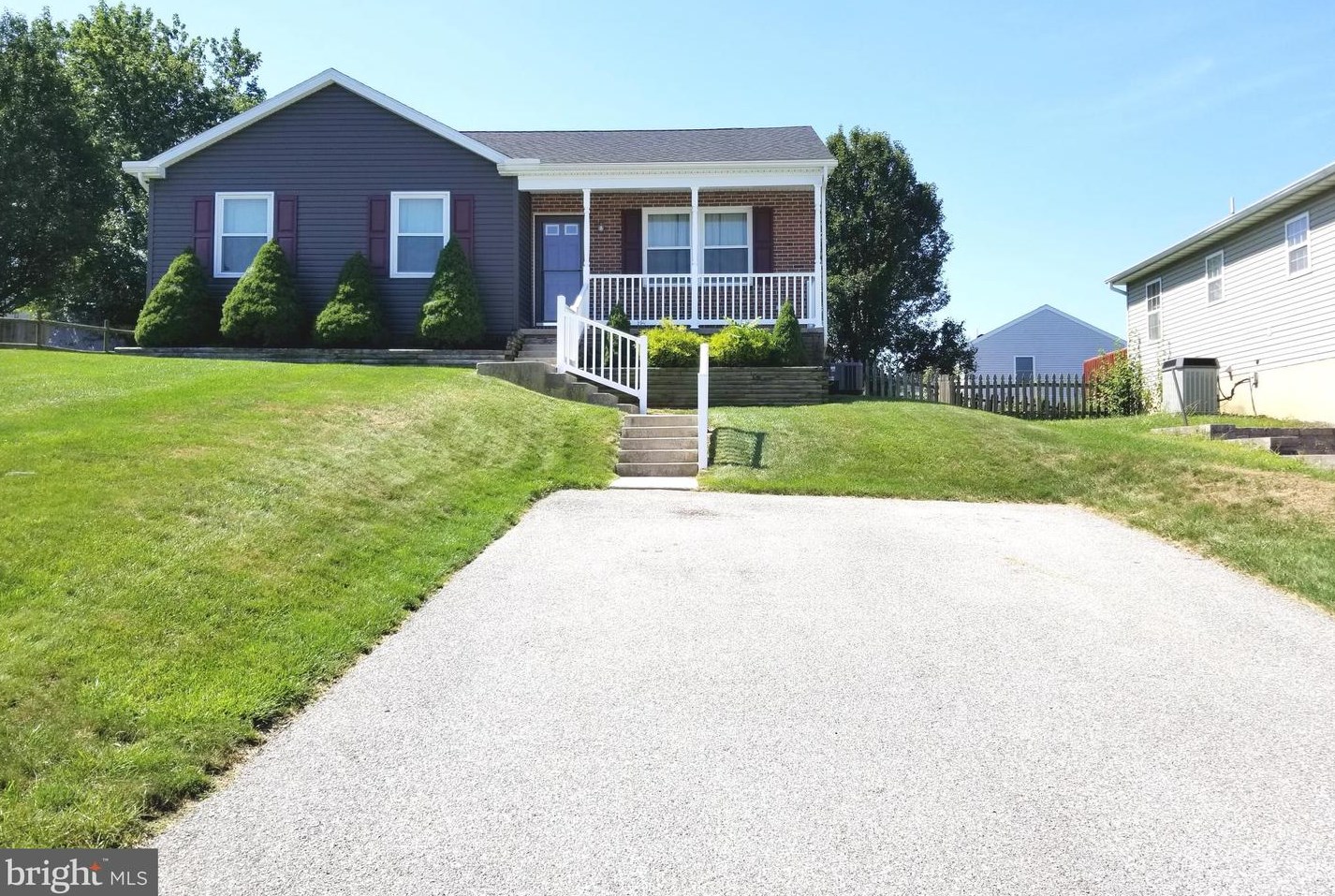 15 Constitution Ct, Littlestown, PA 17340