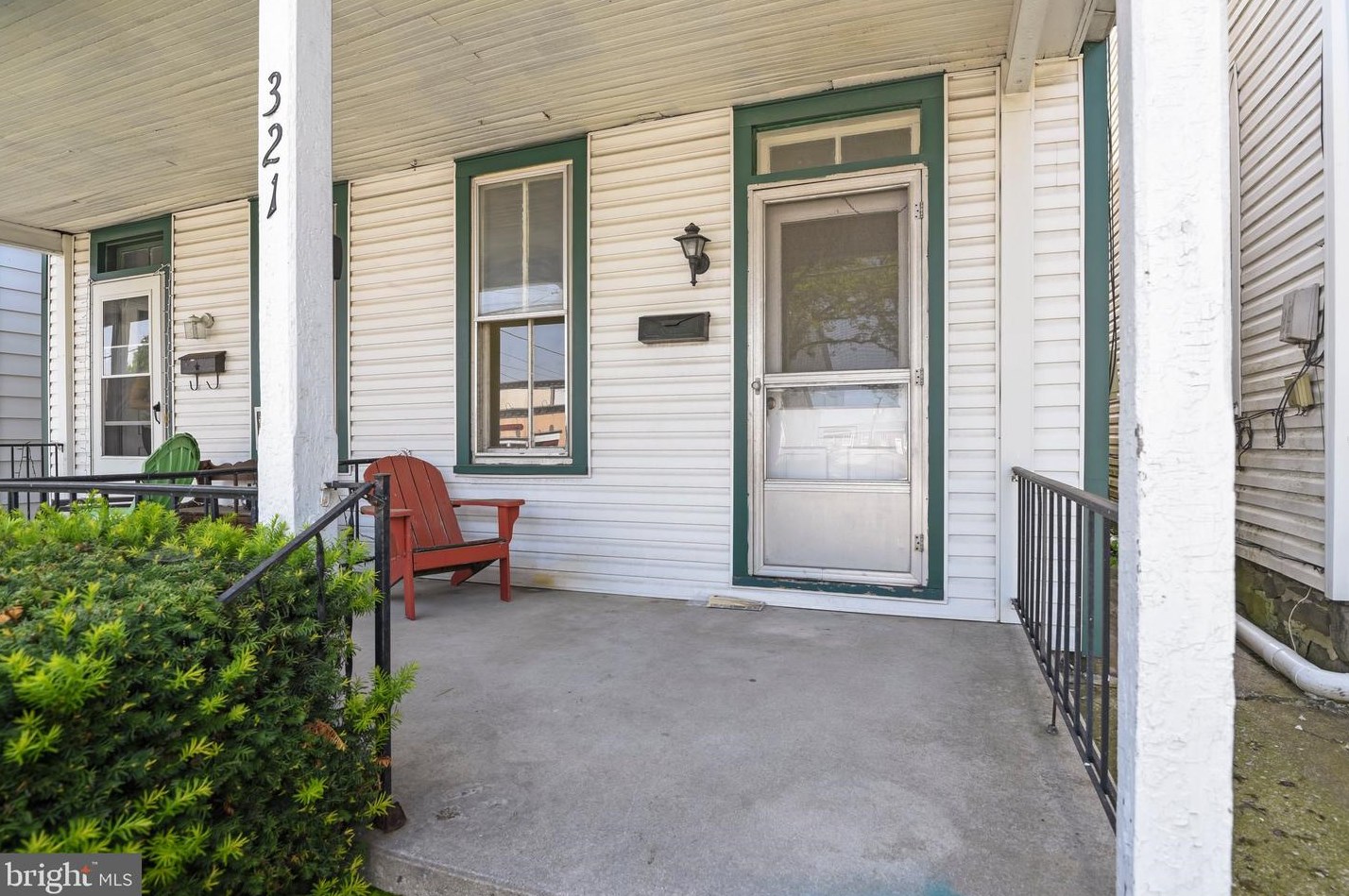 321-323 E York St, Gettysburg, PA 17325