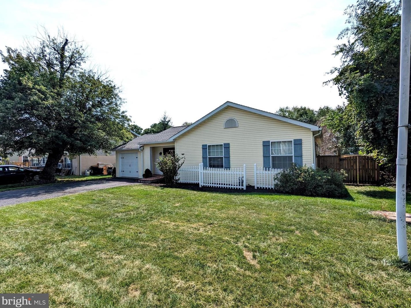 25 Maple Ave, Gettysburg, PA 17325-8529