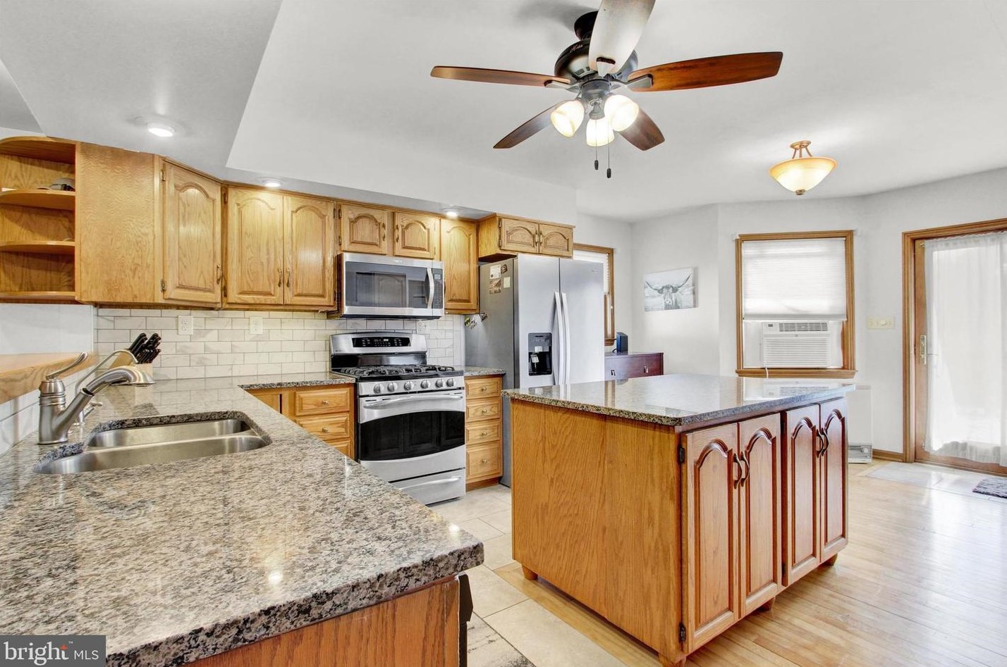 575 Lake Meade Dr, East Berlin PA  17316-9326 exterior