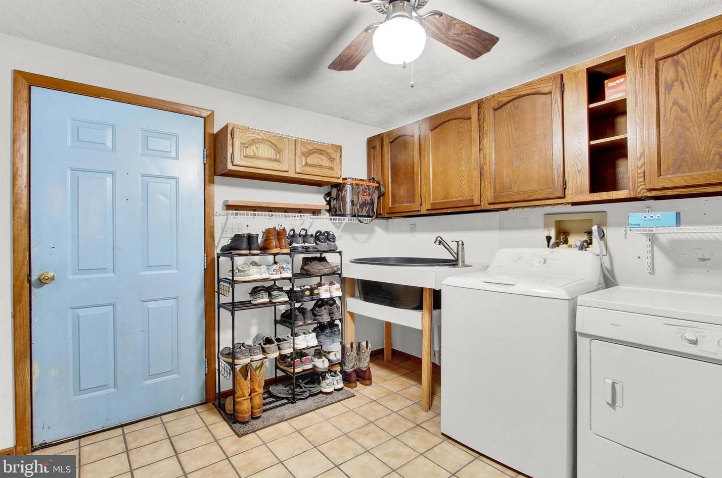 575 Lake Meade Dr, East Berlin PA  17316-9326 exterior