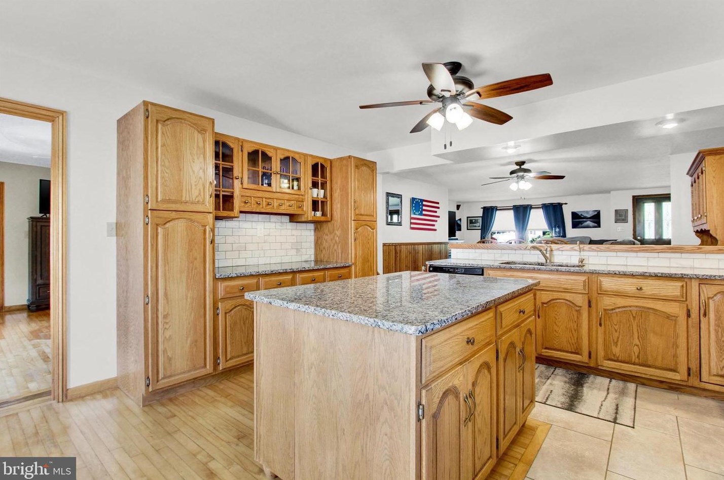 575 Lake Meade Dr, East Berlin PA  17316-9326 exterior