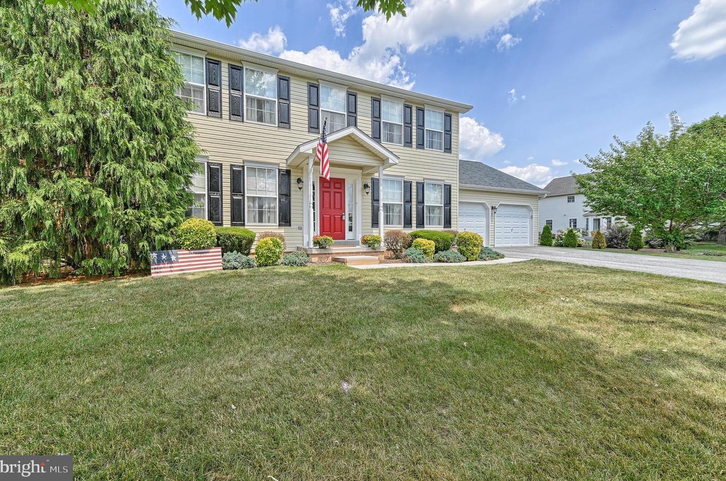 15 Saratoga Ct, Hanover, PA 17331