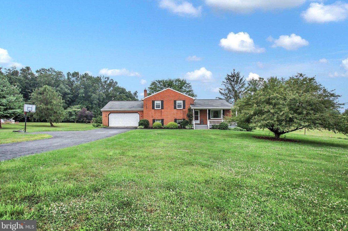 460 County Line Rd, York Springs, PA 17372-9740