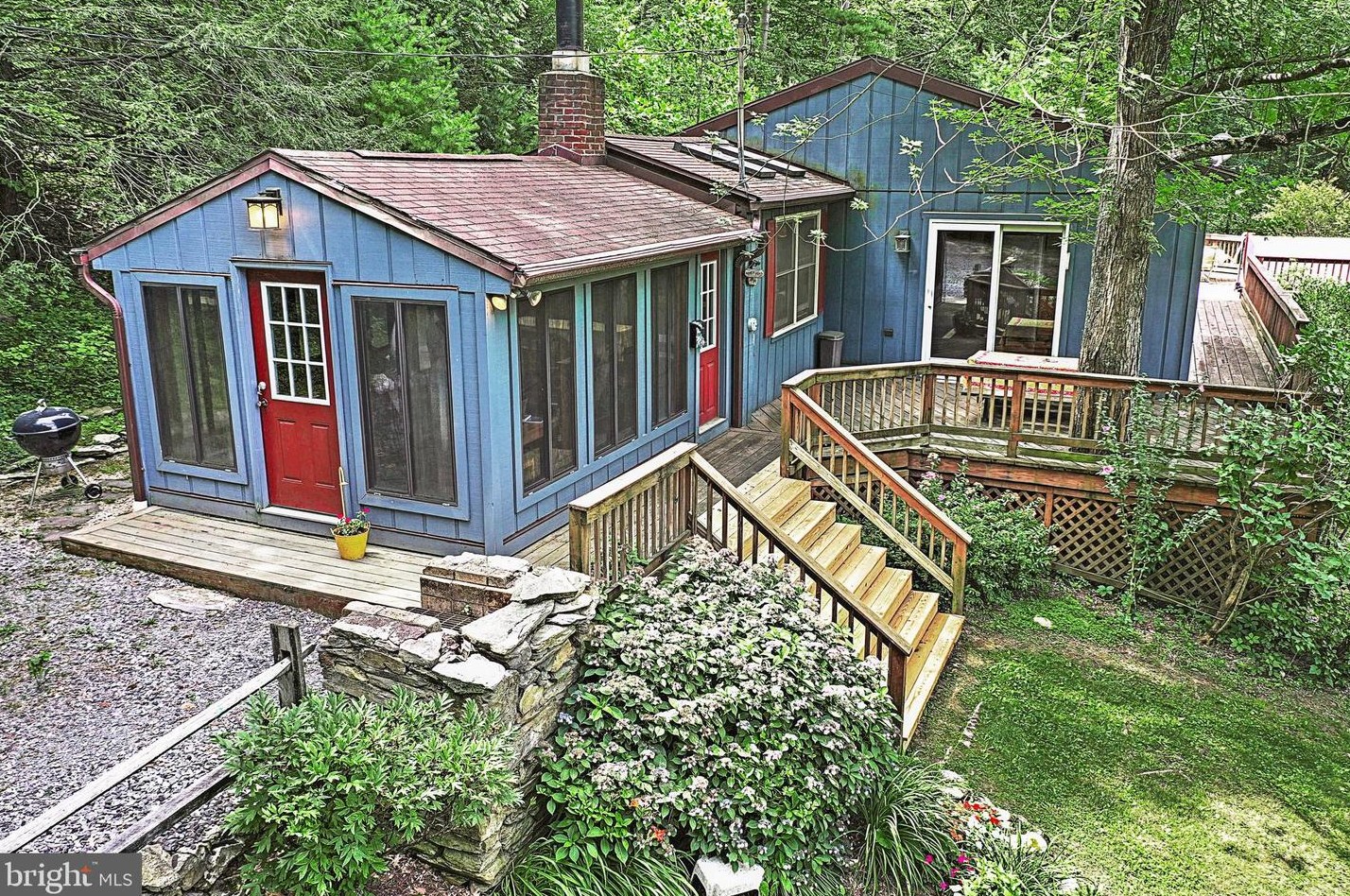 535 Maryland Ave, Center Mills, PA 17304