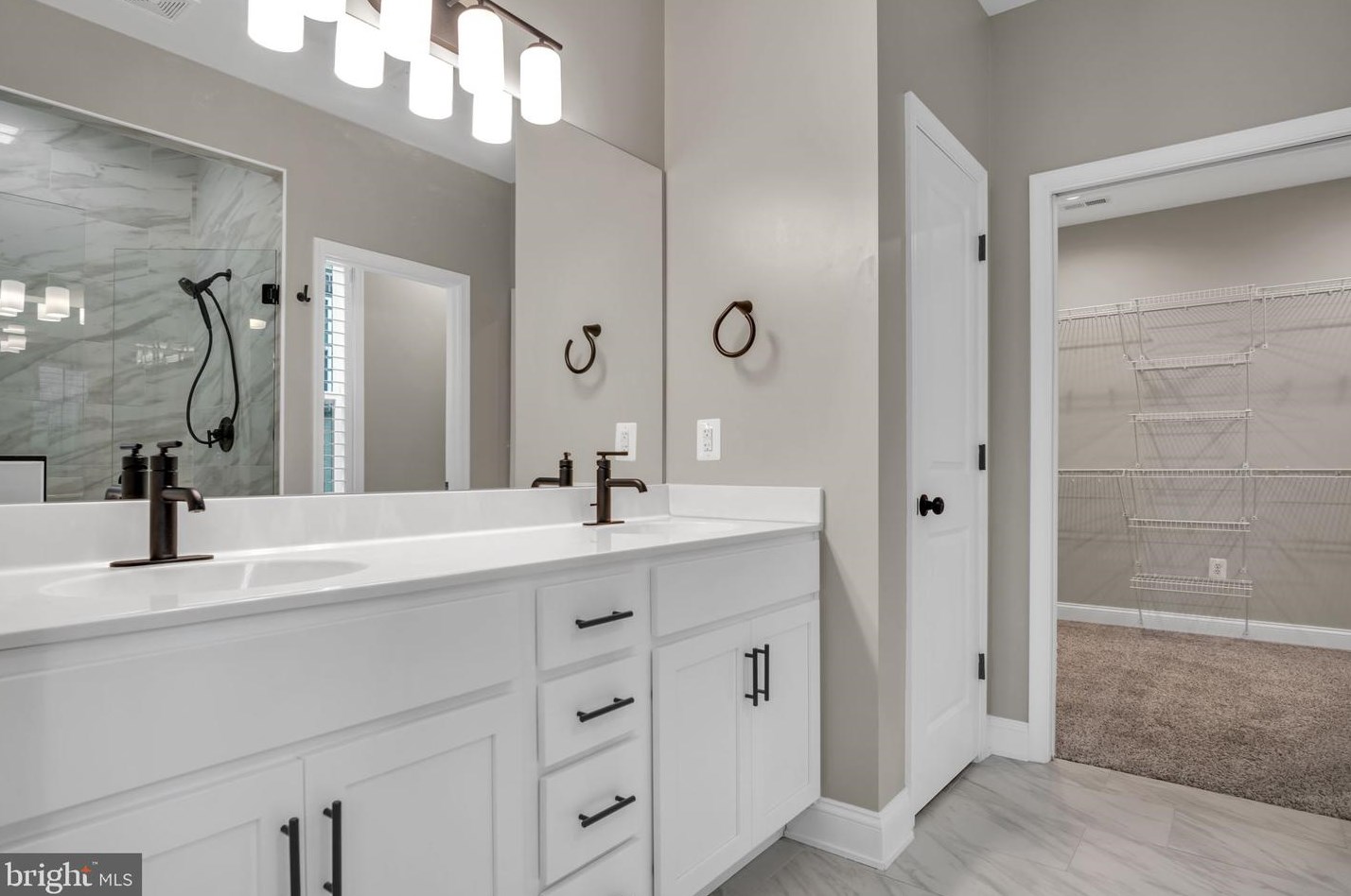 46 Bridge Valley Rd, Gettysburg PA  17325-2020 exterior