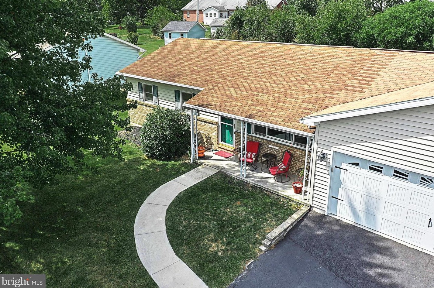 35 Kinsey Dr, Gettysburg, PA 17325-8440