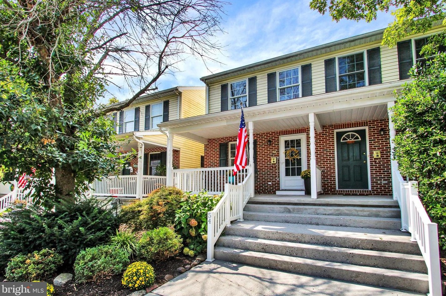 54 5th St, Gettysburg, PA 17325-2004