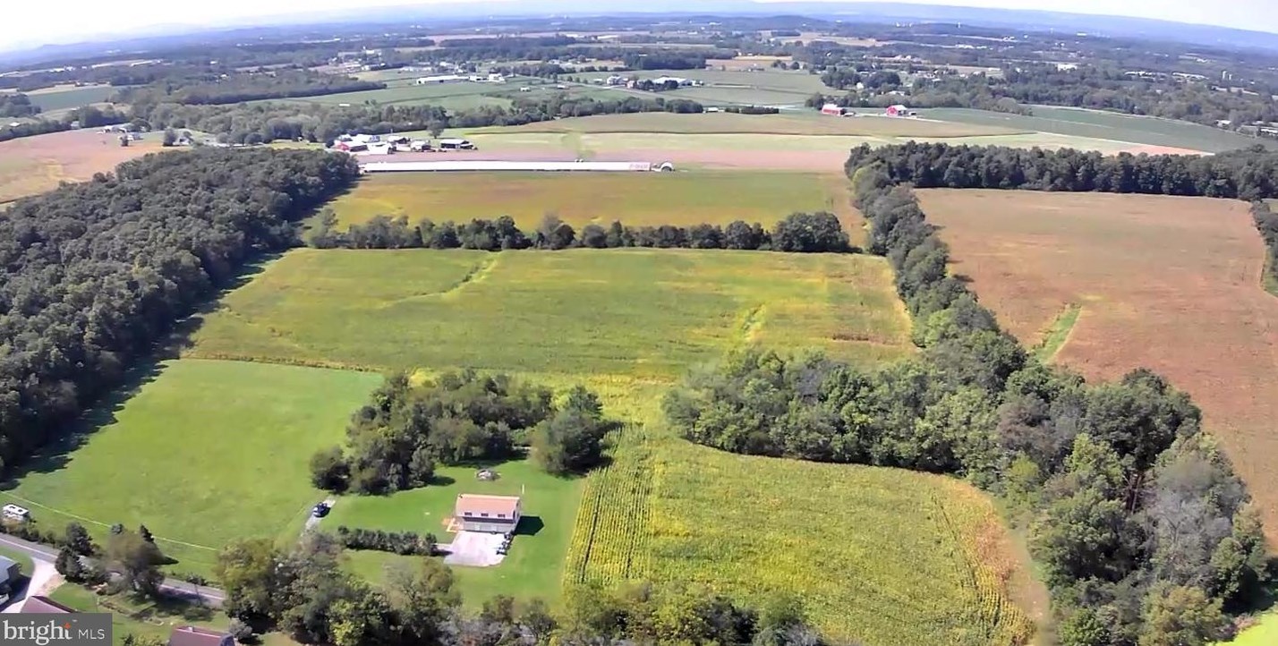 80 Kohler School Rd, New Oxford, PA 17350