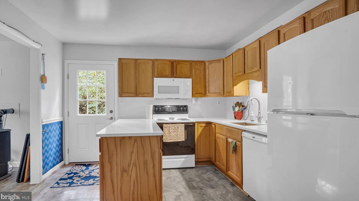 80 Mandy Ln, Gettysburg, PA 17325-7672