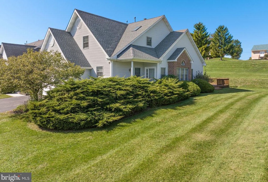 169 Hunters Trl, Gettysburg, PA 17325-7283