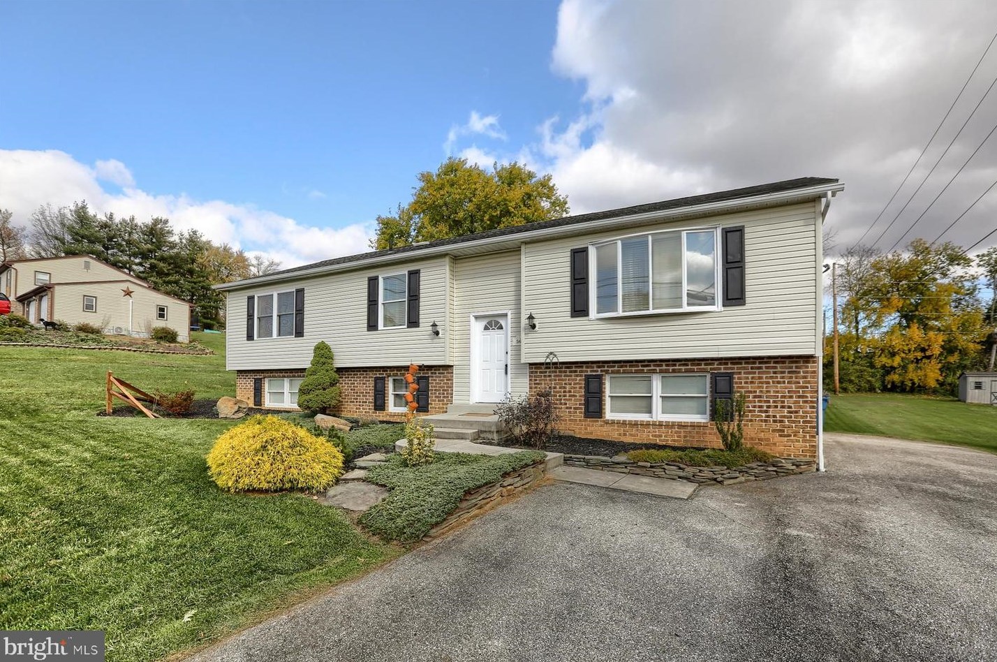56 Schofield Dr, East Berlin, PA 17316