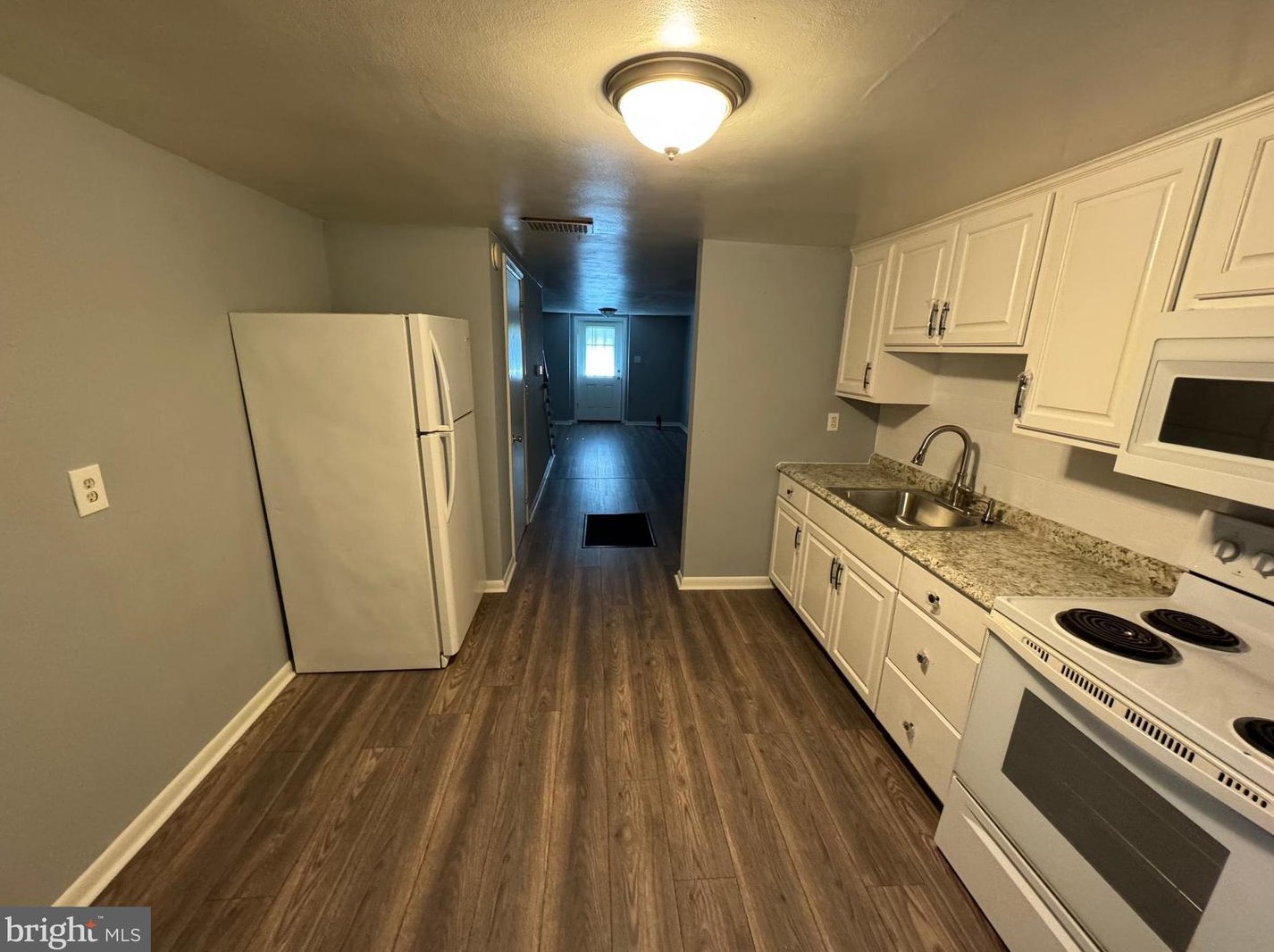 1099 Irishtown #d, New Oxford, PA 17350