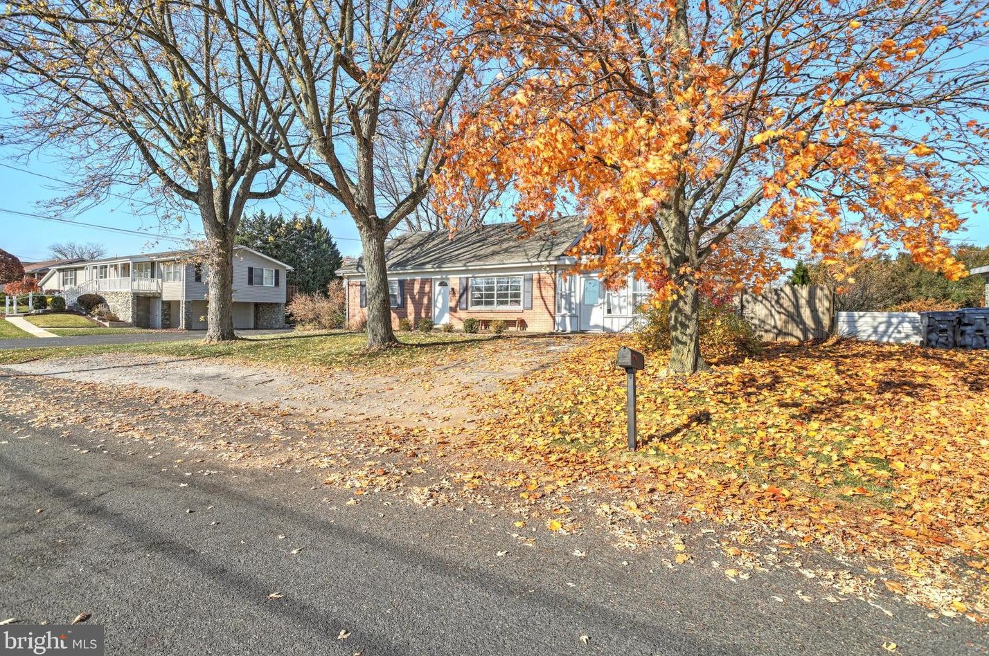 55 Clearview Ln, Beecherstown, PA 17307