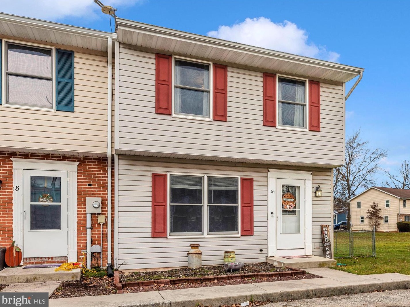 16 Hickory Ave, Gettysburg, PA 17325