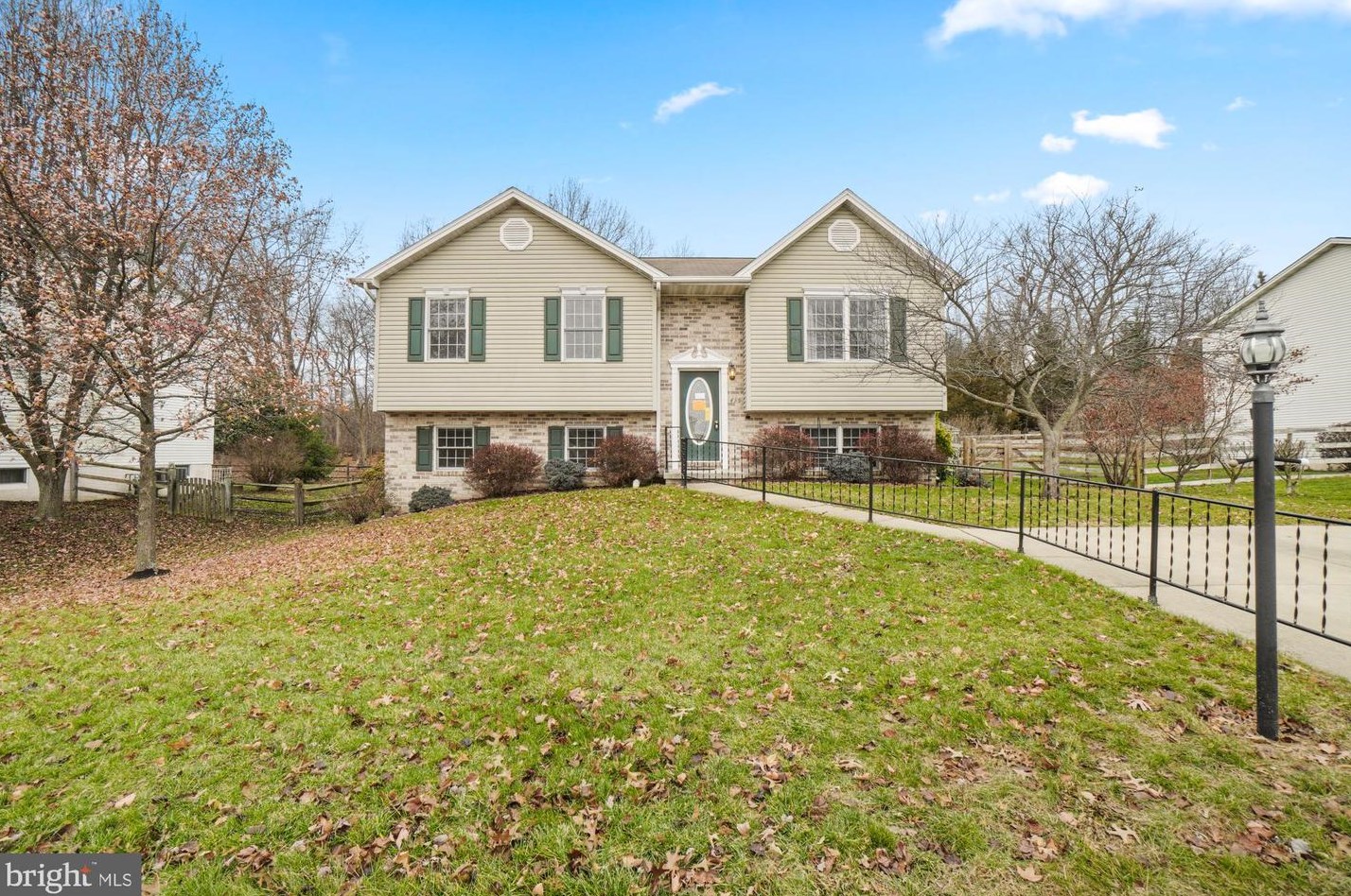 415 Lexington Way, Littlestown, PA 17340